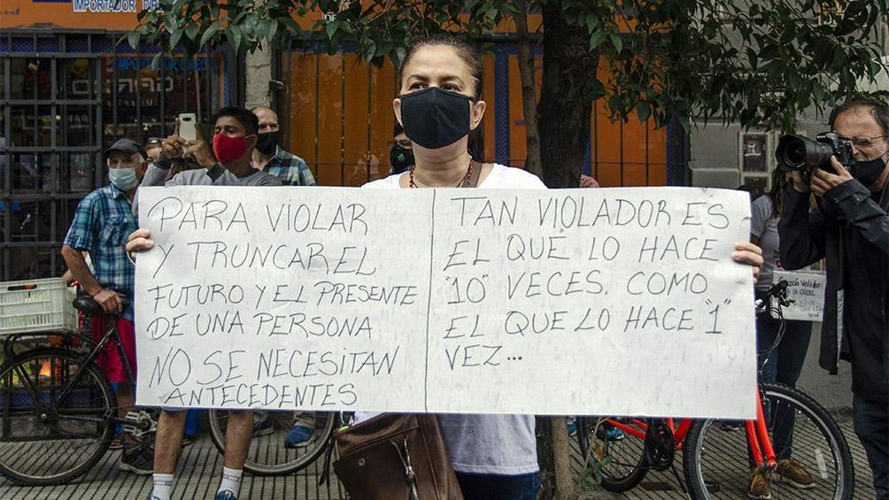 Marcha por joven abusada en Balvanera en entrevista de trabajo