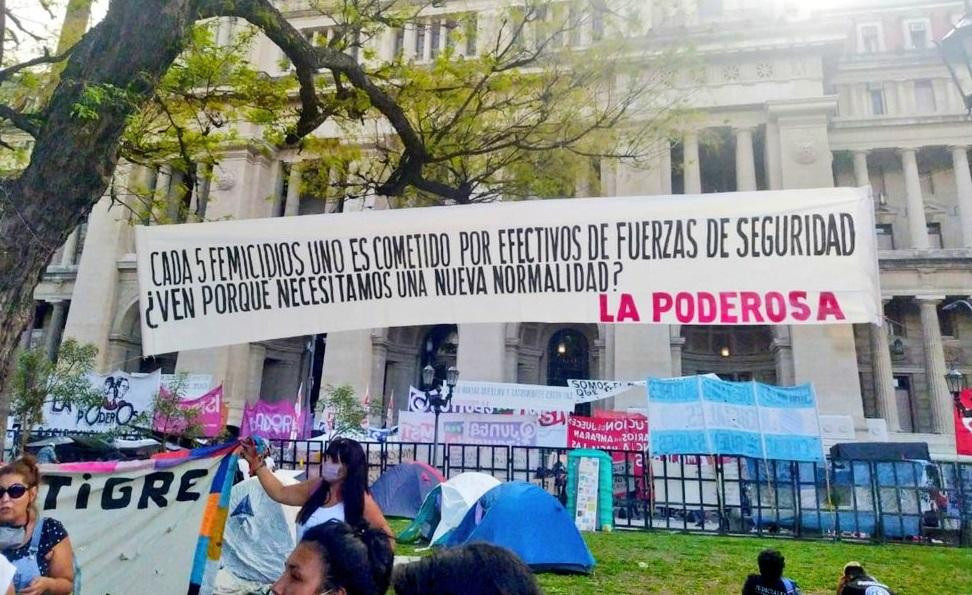 Marcha en Tribunales por femicidio de Úrsula y Ni una Menos