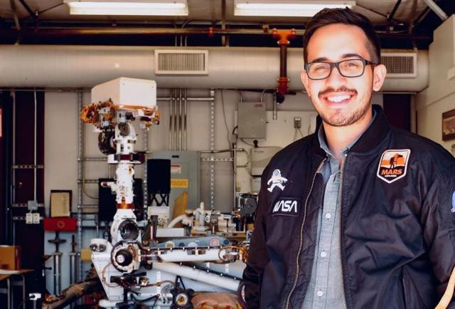 Elio Morillo, ingeniero de NASA/JPL