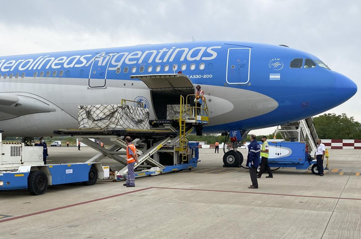 Vacunas, coronavirus, avión de Aerolíneas Argentinas, NA