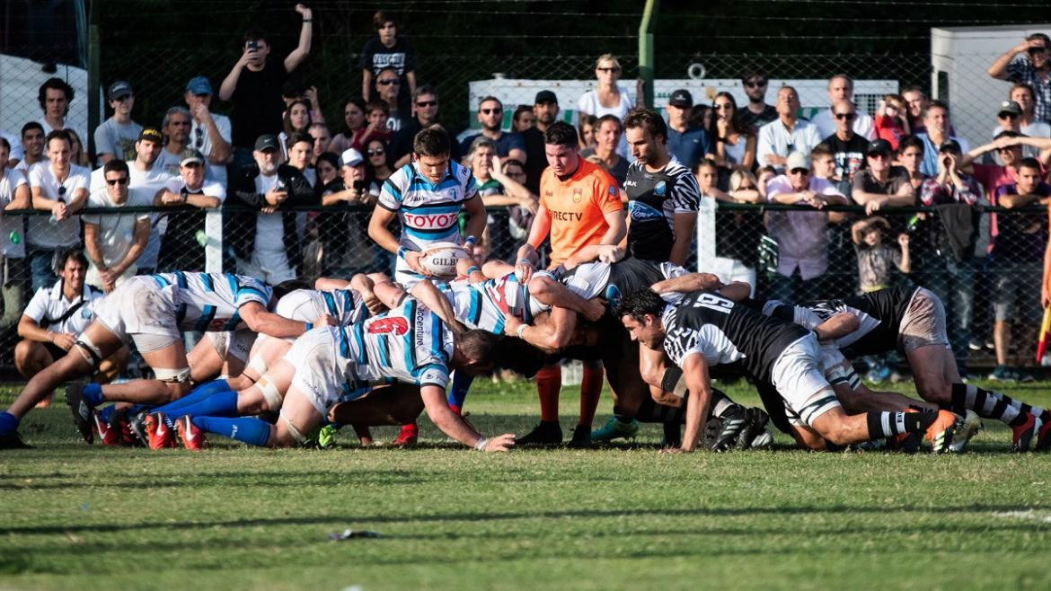 Rugby, scrum.