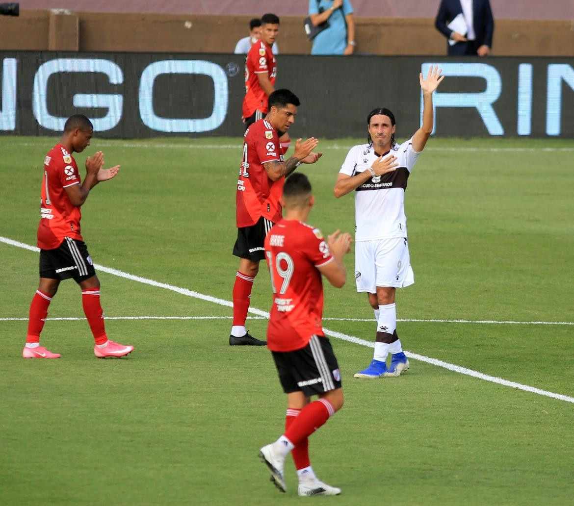 Platense vs. River, fútbol argentino, despedida de Daniel Vega. NA