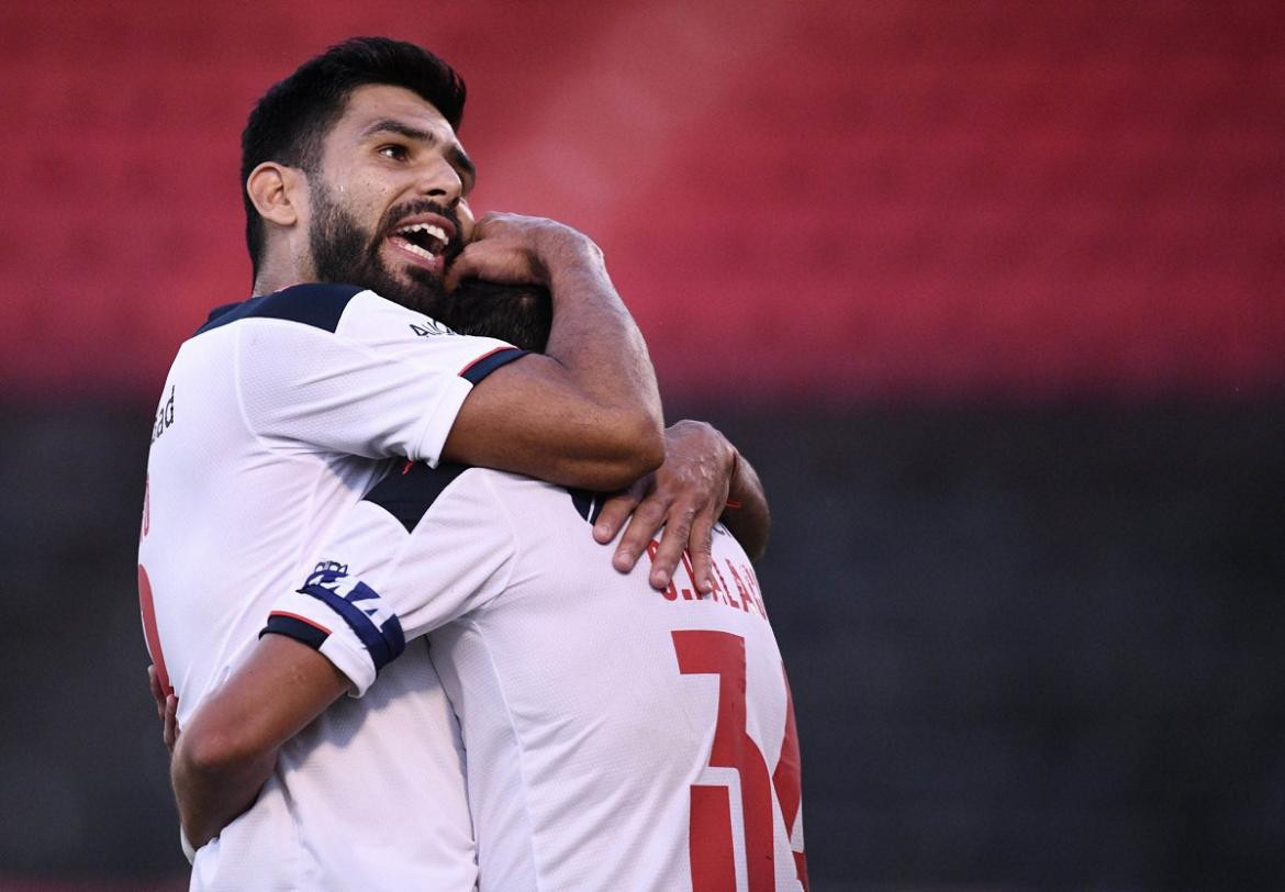 Independiente derrotó a Newells, fútbol argentino, NA.