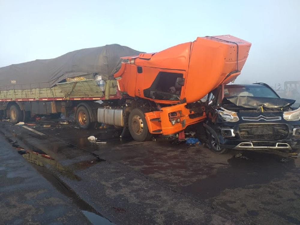 Choque múltiple en el puente Zárate Brazo Largo