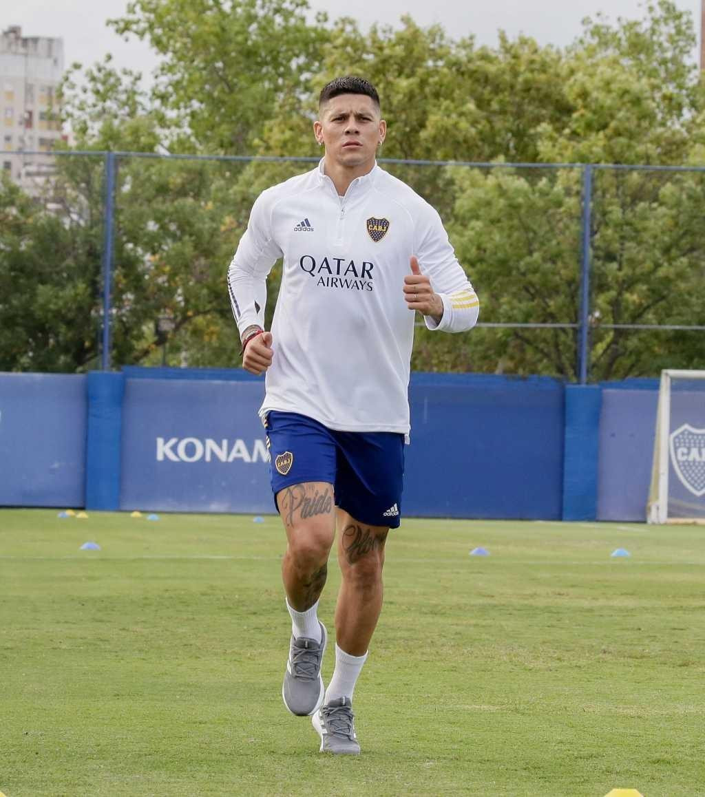 Marcos Rojo, entrenamiento en Boca, NA Twitter @BocaJrsOficial.