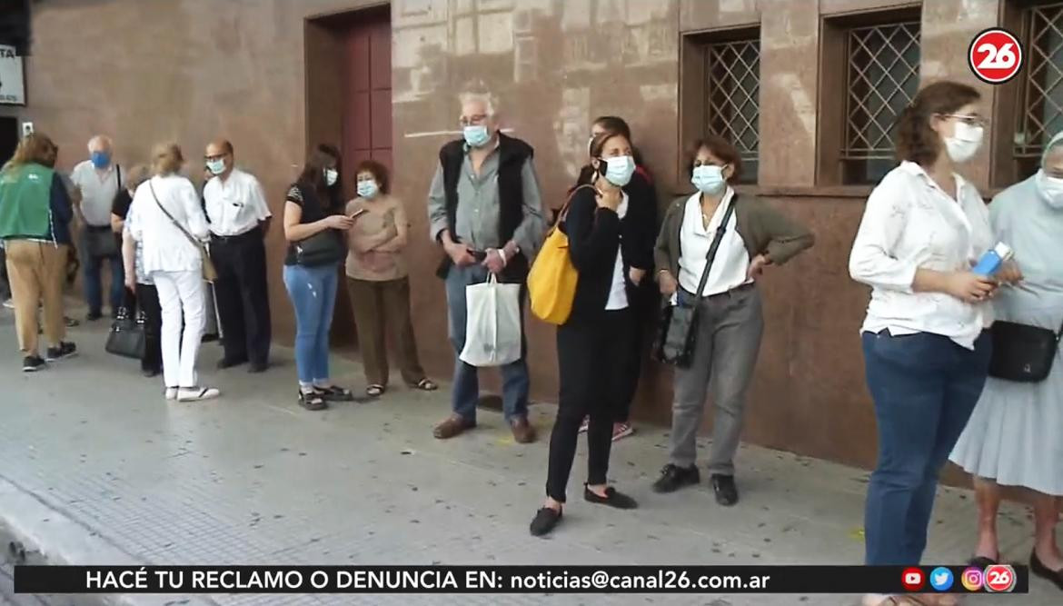 Vacunación contra coronavirus en el Luna Park, Canal 26	