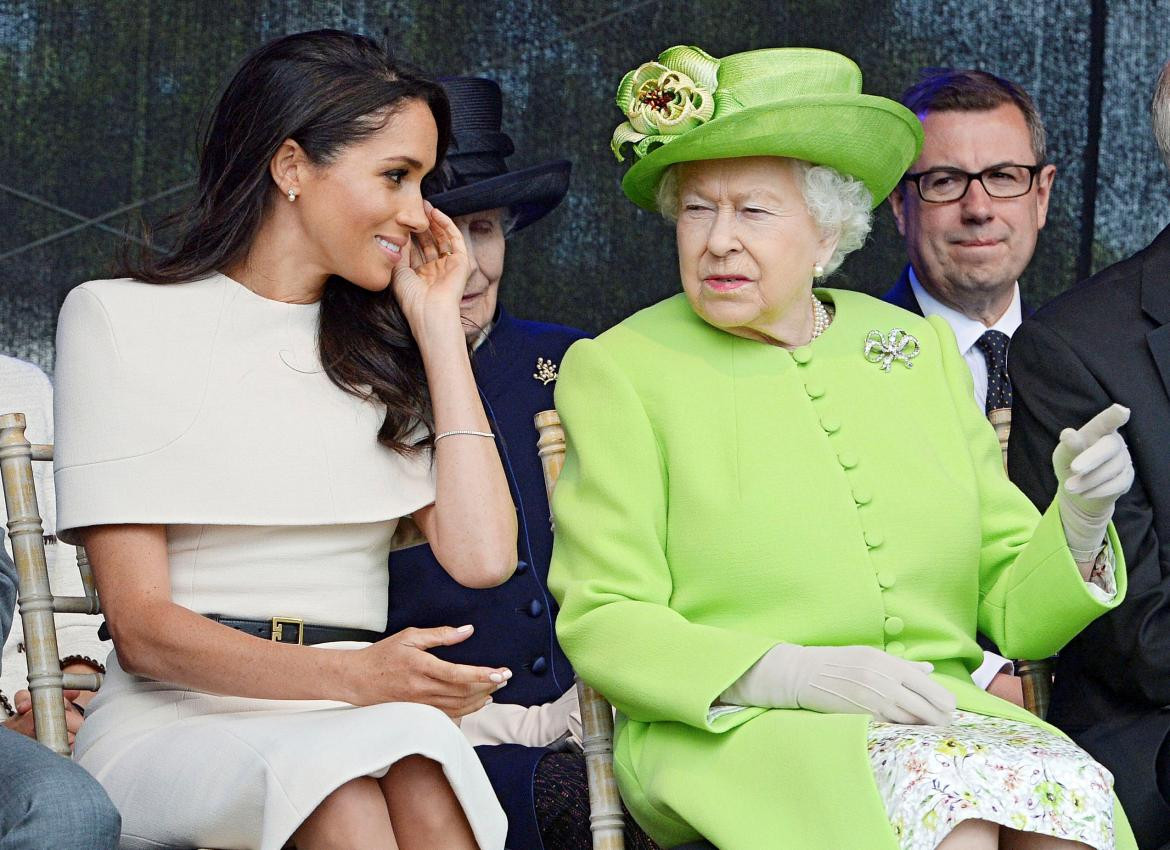 Reina Isabel II y Meghan Markle