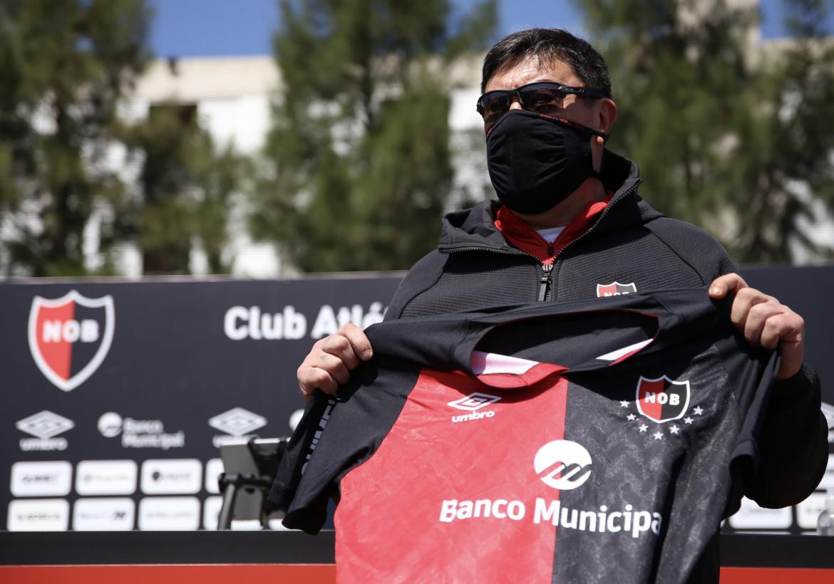 Presentación del Mono Burgos en Newells, @Newells