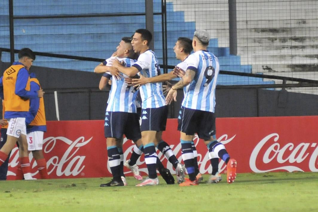 Racing vs Argentinos Juniiors, Fútbol argentino, NA.