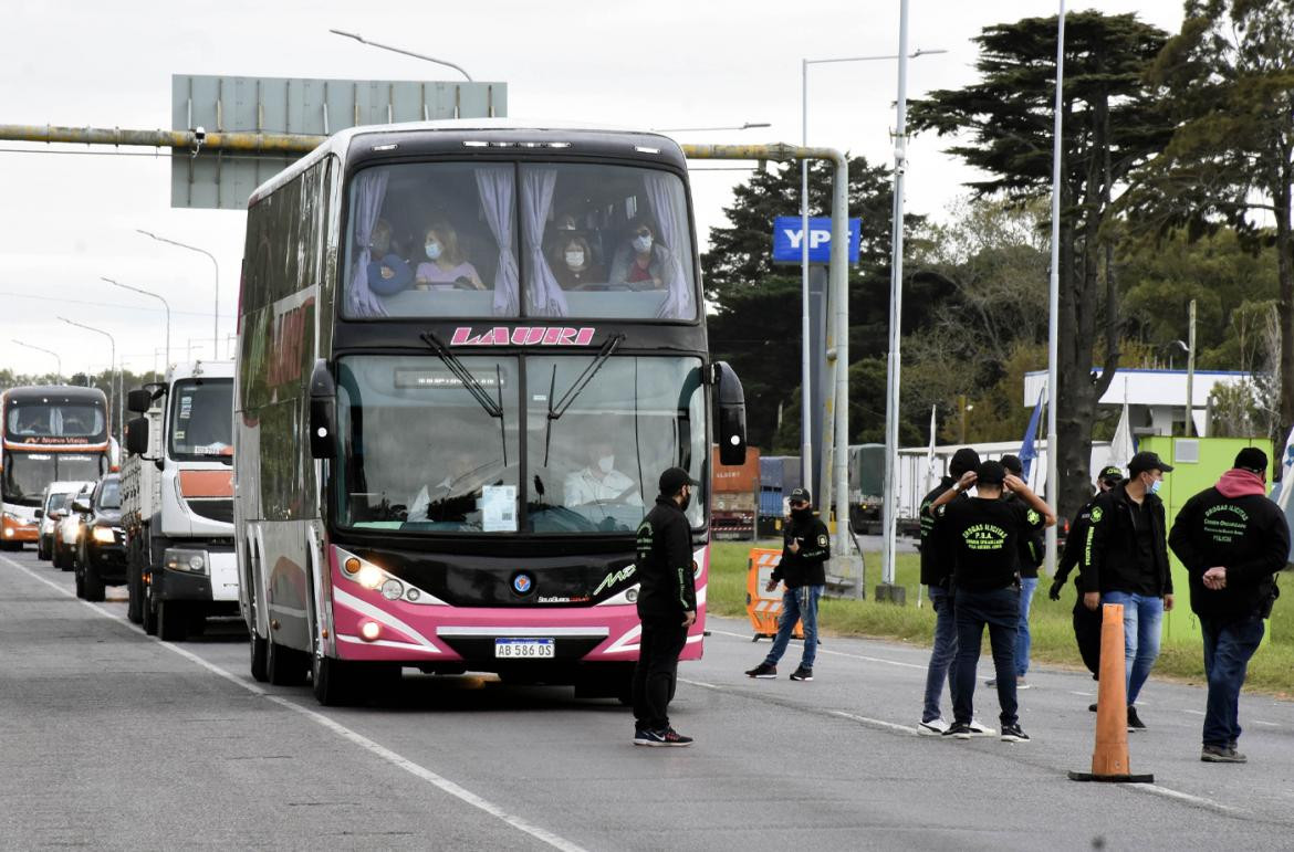 Micro, turistas, turismo, fin de semana largo, NA