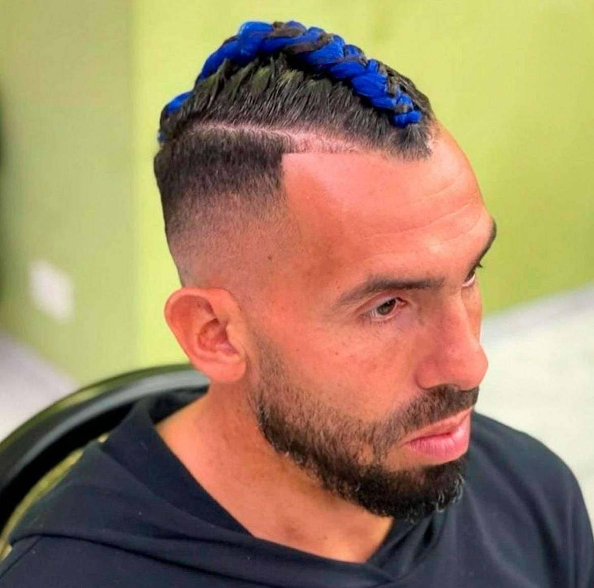 Carlos Tévez y su nuevo look