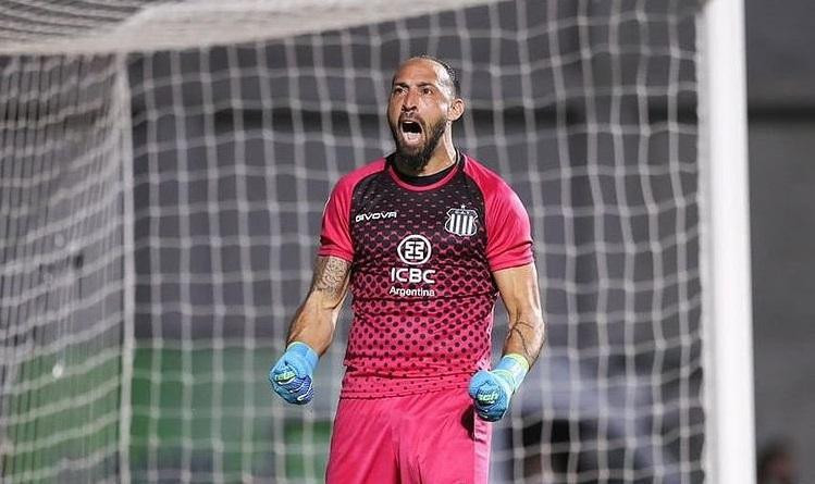 Festejo de Marcos Díaz para Talleres ante Vélez por Copa Argentina