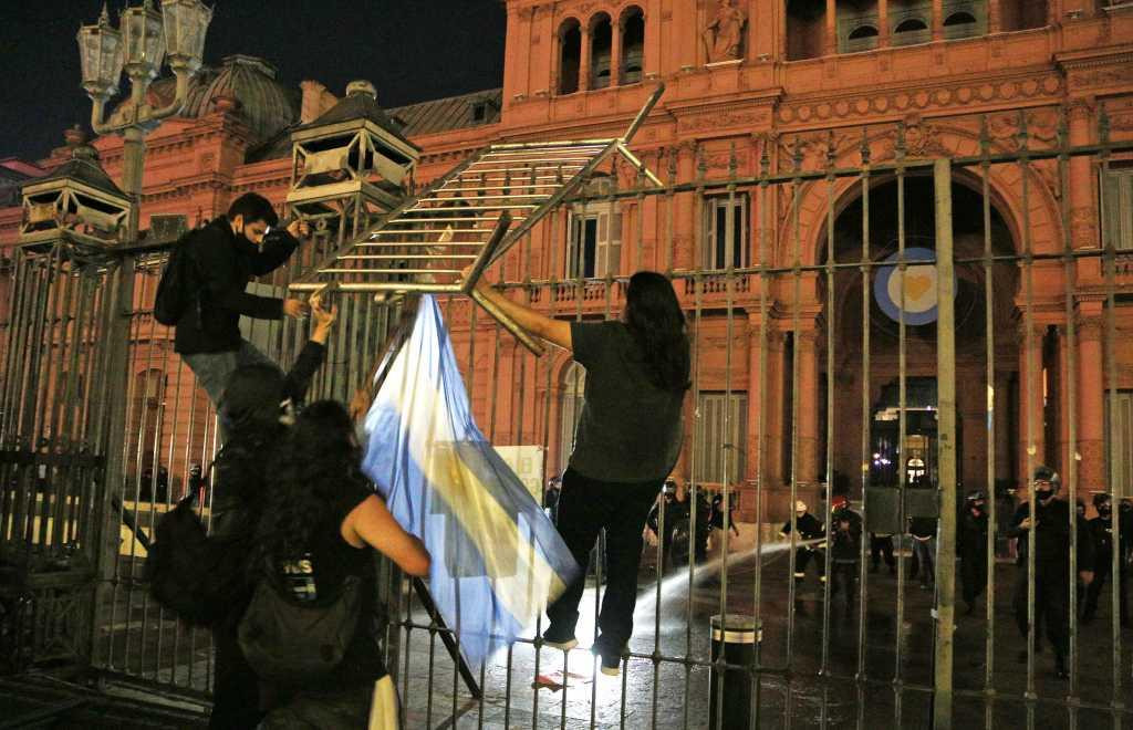 Protestas en Casa de gobierno, NA