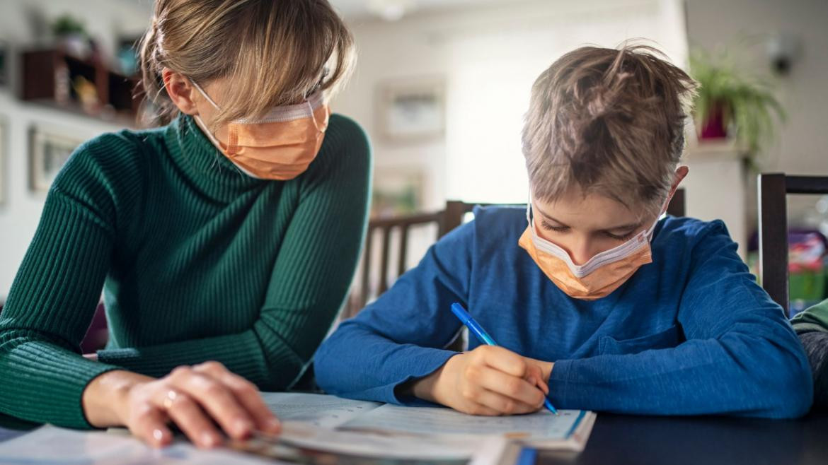 Madre e hijo en pandemia, Foto: BBC