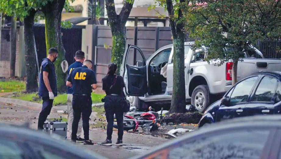 Conductor que atropelló y mató con su camioneta a dos asaltantes en Rosario