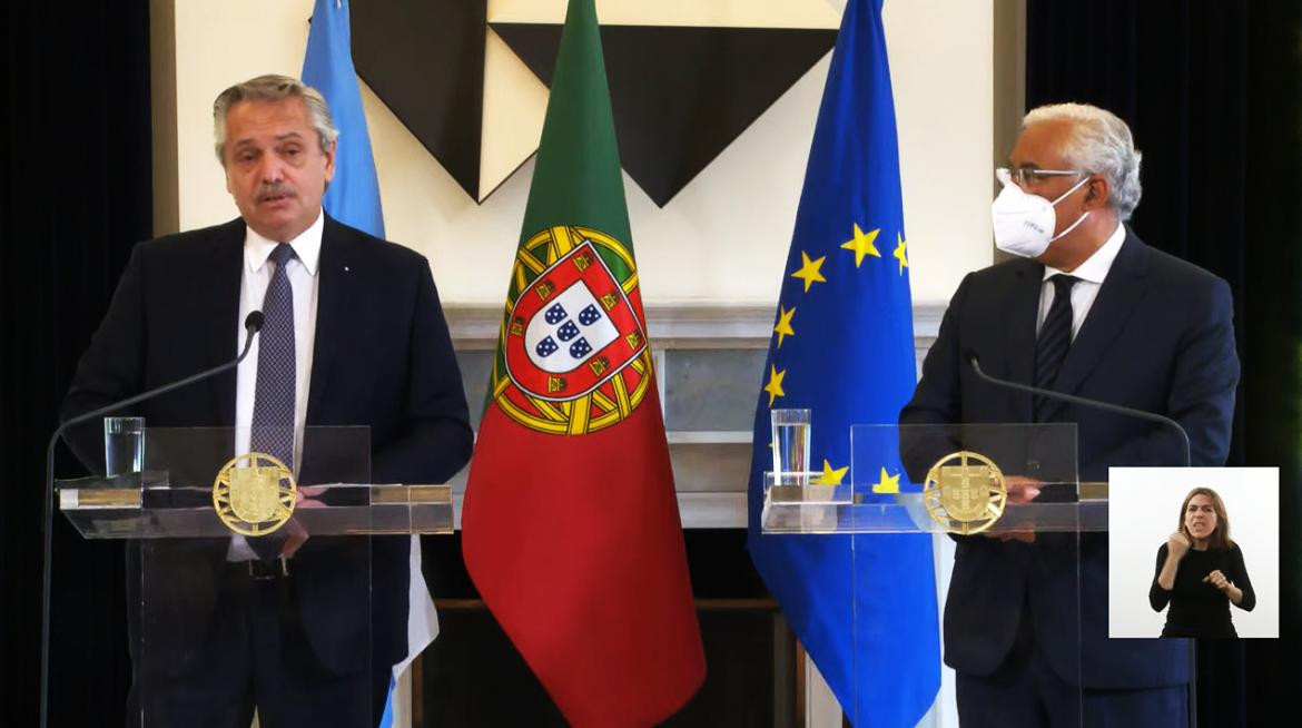 Alberto Fernández en Portugal con Antonio Costa	