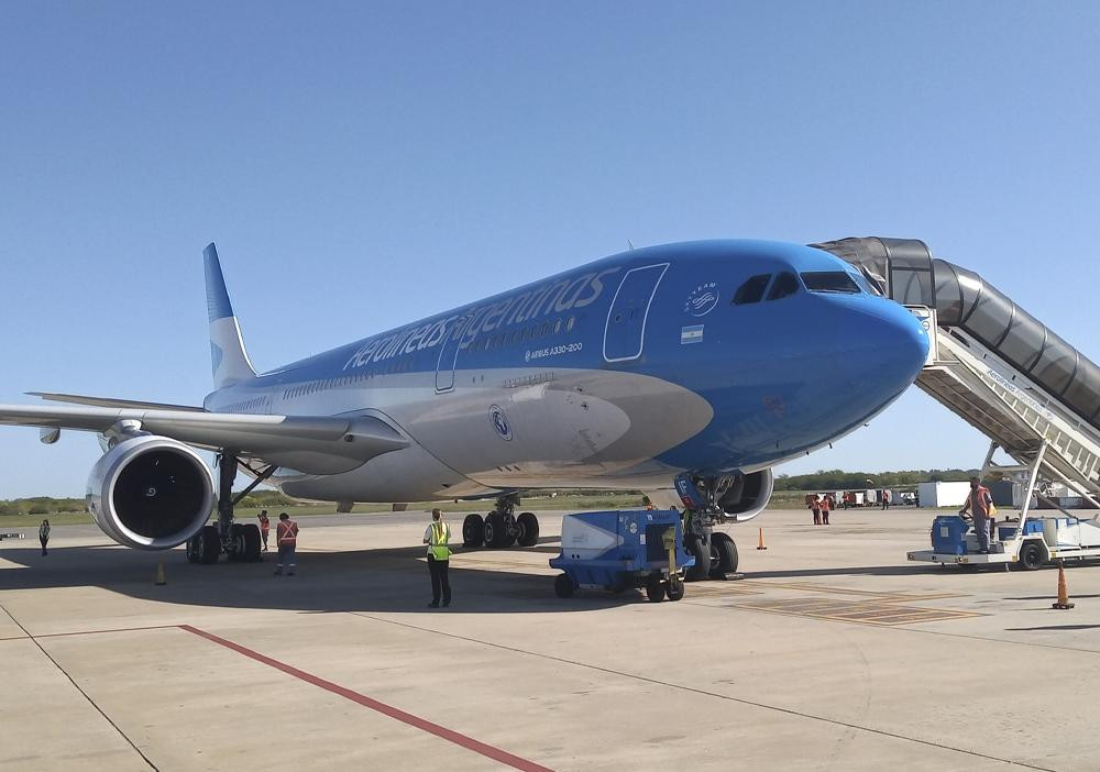 Avión de Aerolíneas Argentina, vacunas por coronavirus, NA