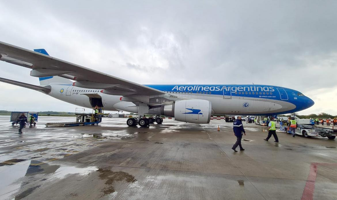 Avión de Aerolíneas Argentina, vacunas por coronavirus, NA