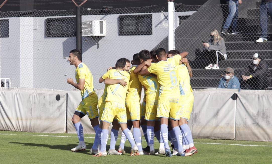 Festejo de Temperley ante Talleres de Remedios de Escalada en Copa Argentina