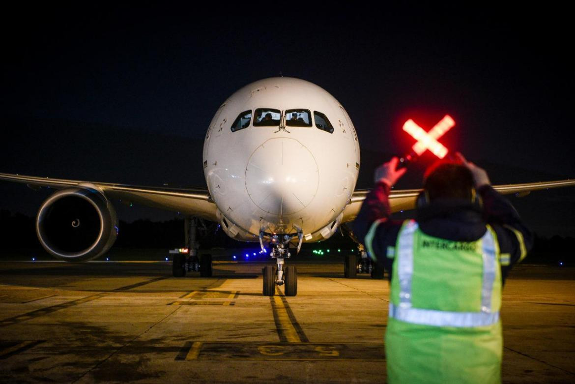 Llegada del vuelo de Aeroméxico con dosis de la vacuna de Oxford/AstraZeneca