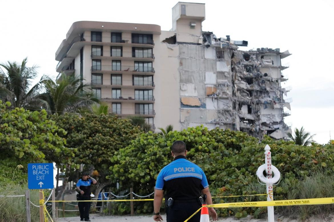 Derrumbe de un edificio en Miami, Reuters.