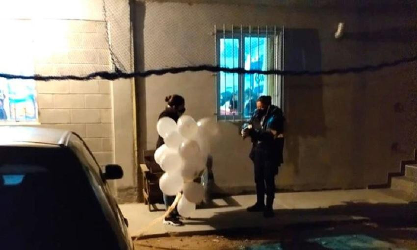 Está embarazada, dio positivo de coronavirus y al otro día festejó el baby shower	