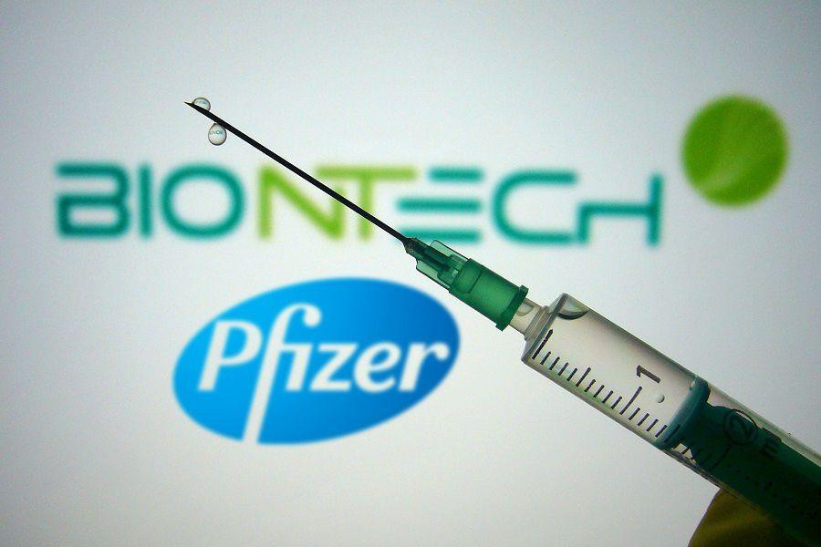 Vacunas Pfizer, Reuters