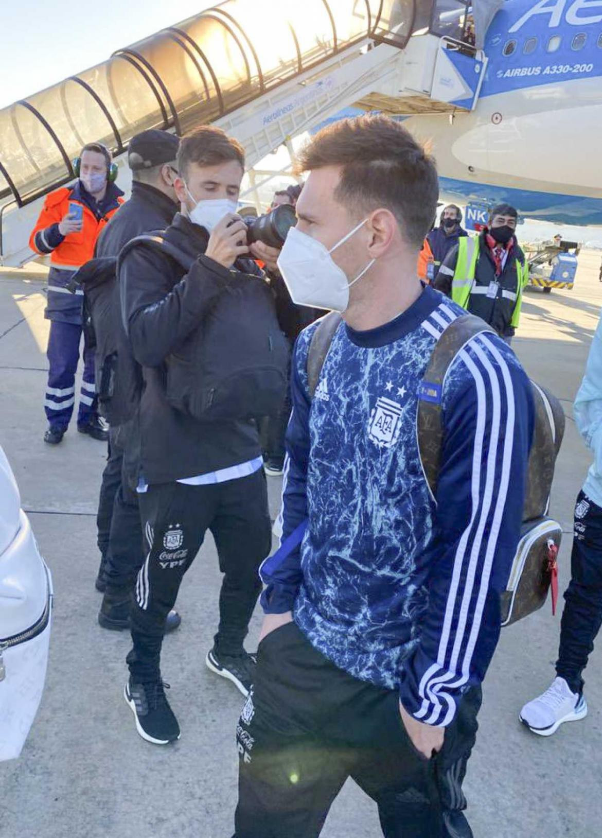 Messi arribando a Ezeiza tras el triunfo de la Copa América