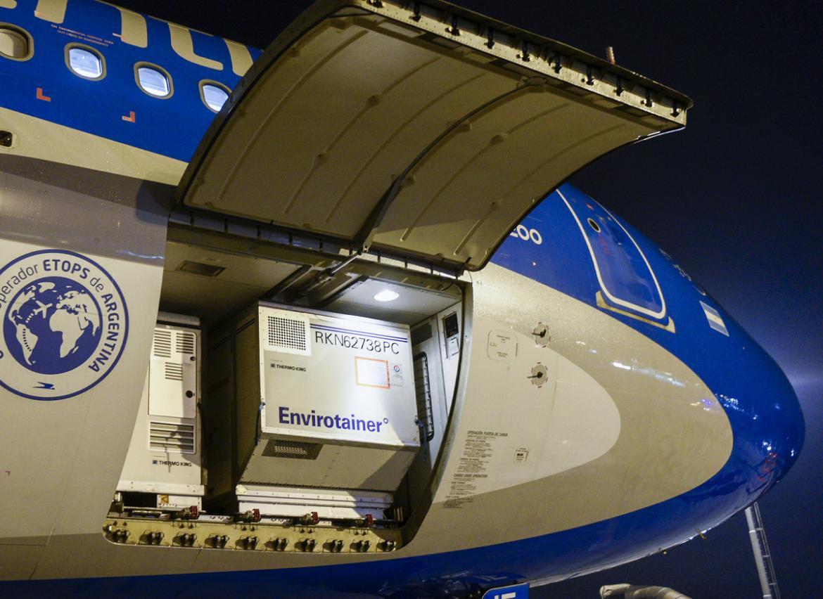 Avión de Aerolíneas Argentina, vacunas por coronavirus, NA