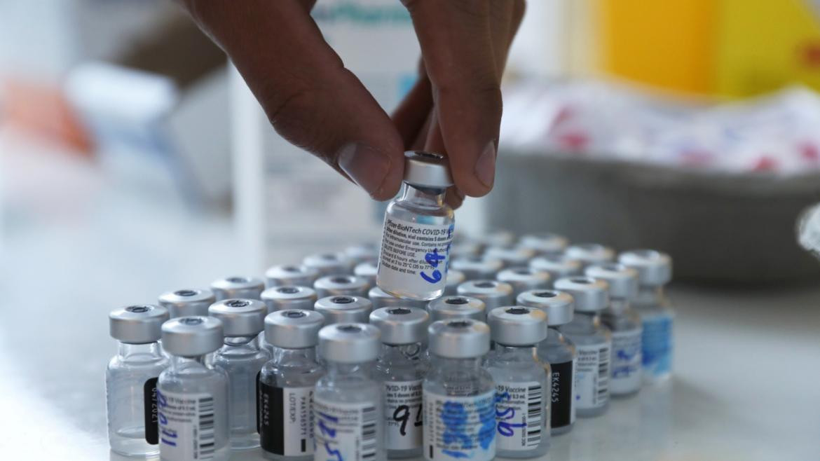 Vacuna Pfizer, coronavirus, Reuters