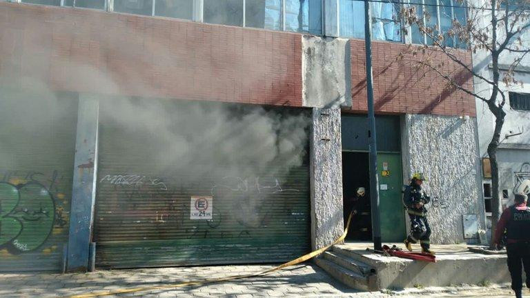 Incendio en depósito de Barracas