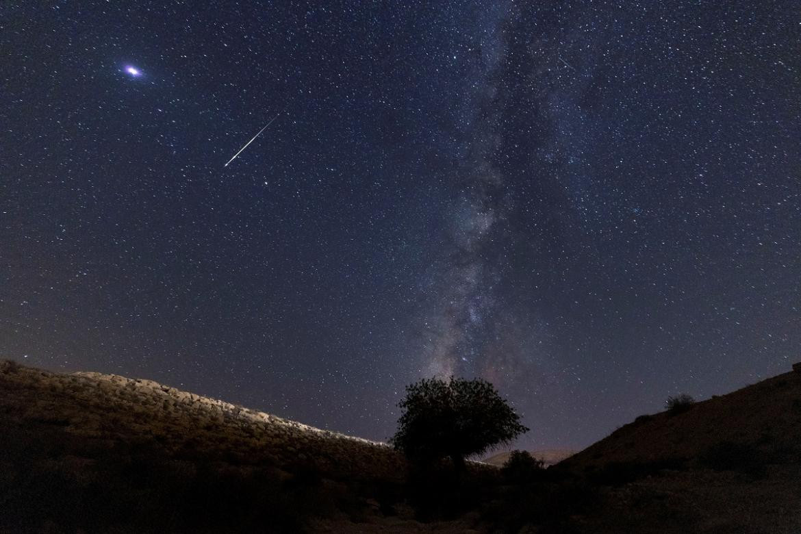 Impactante lluvia de meteoritos en el sur de Israel. Reuters