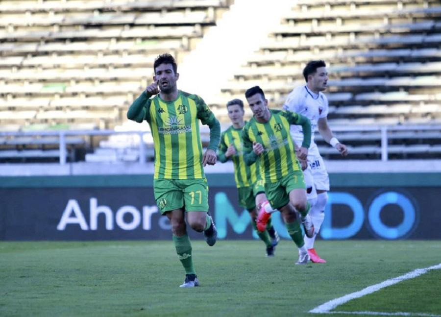 Aldosivi goleó a Colón, NA