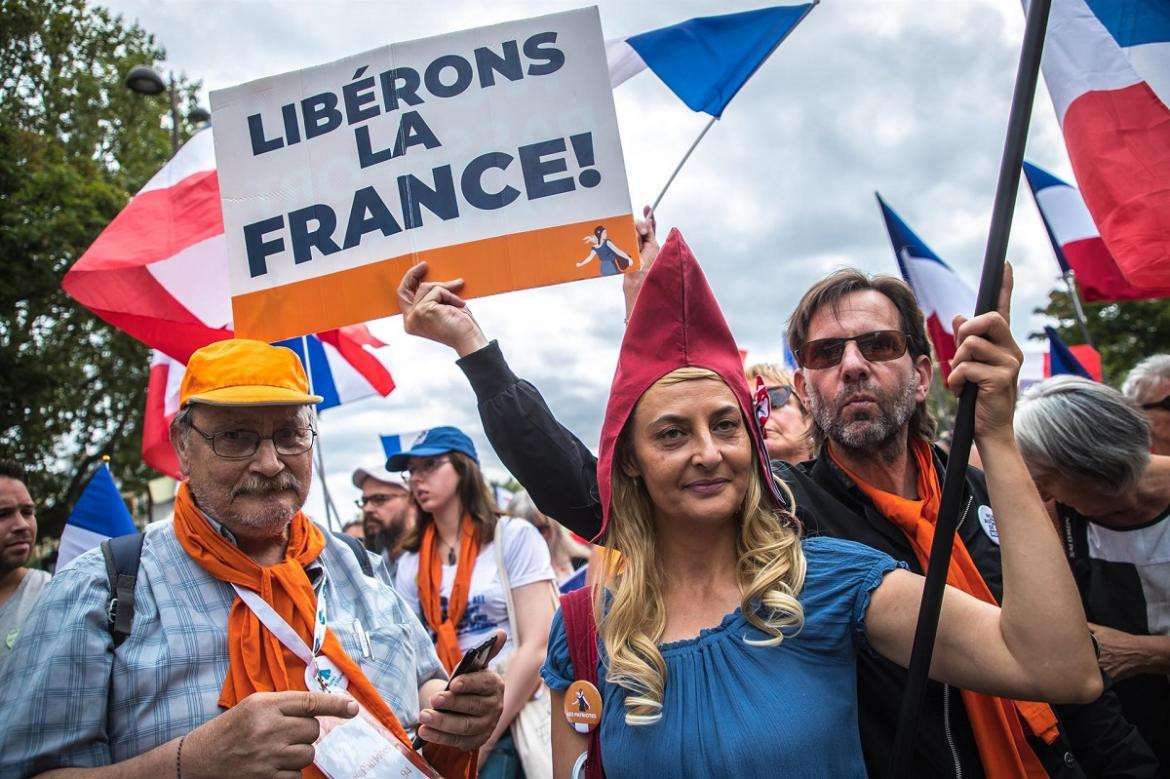 Francia: siguen las protestas contra el pase sanitario. Foto: EFE.