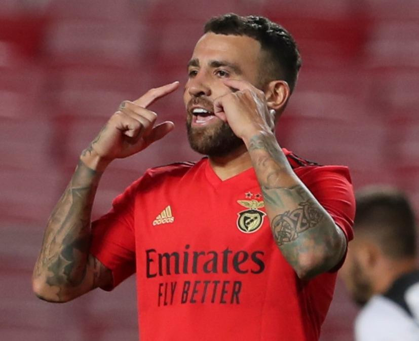 Nicolás Otamendi en el Benfica