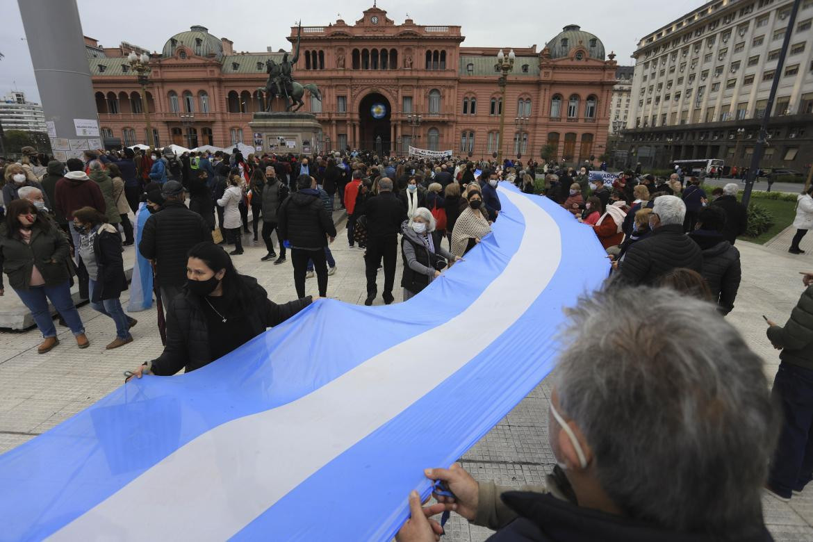 Marcha de las Piedras, Plaza de Mayo, agencia NA