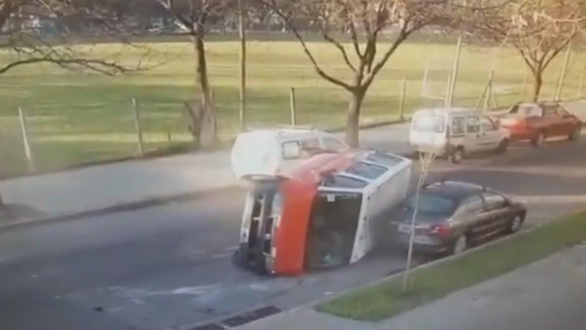 Choque de combi escolar, captura video