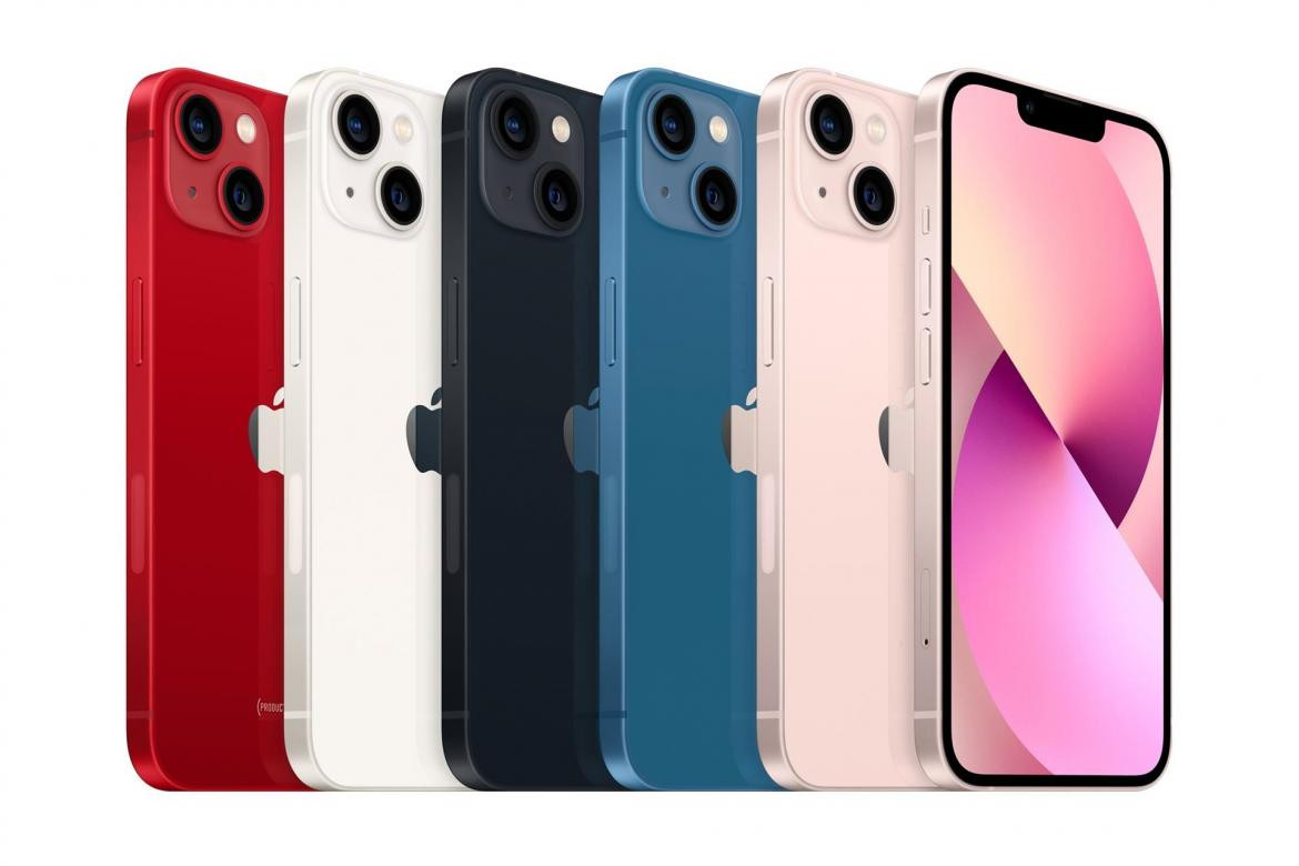 El nuevo iPhone presenta cambios en el diseño y mejoras en el rendimiento, EFE