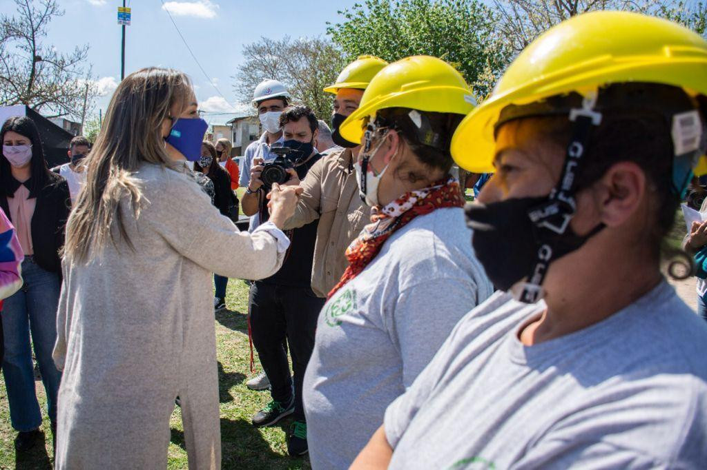 Malena Galmarini y Alberto Descalzo inauguraron una red de agua potable, Ituzaingó