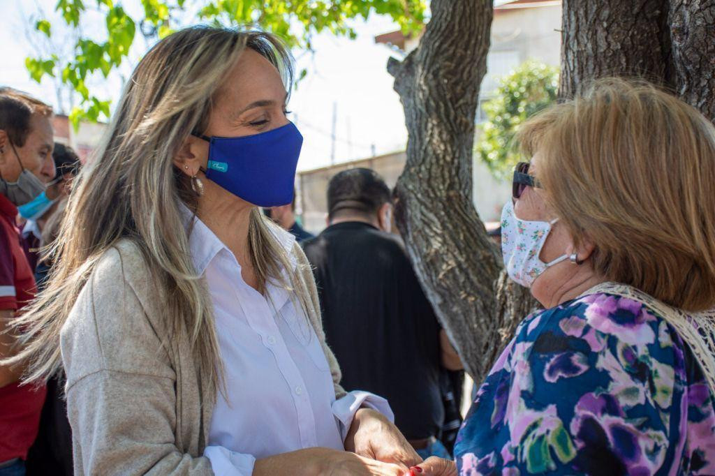 Malena Galmarini y Alberto Descalzo inauguraron una red de agua potable, Ituzaingó