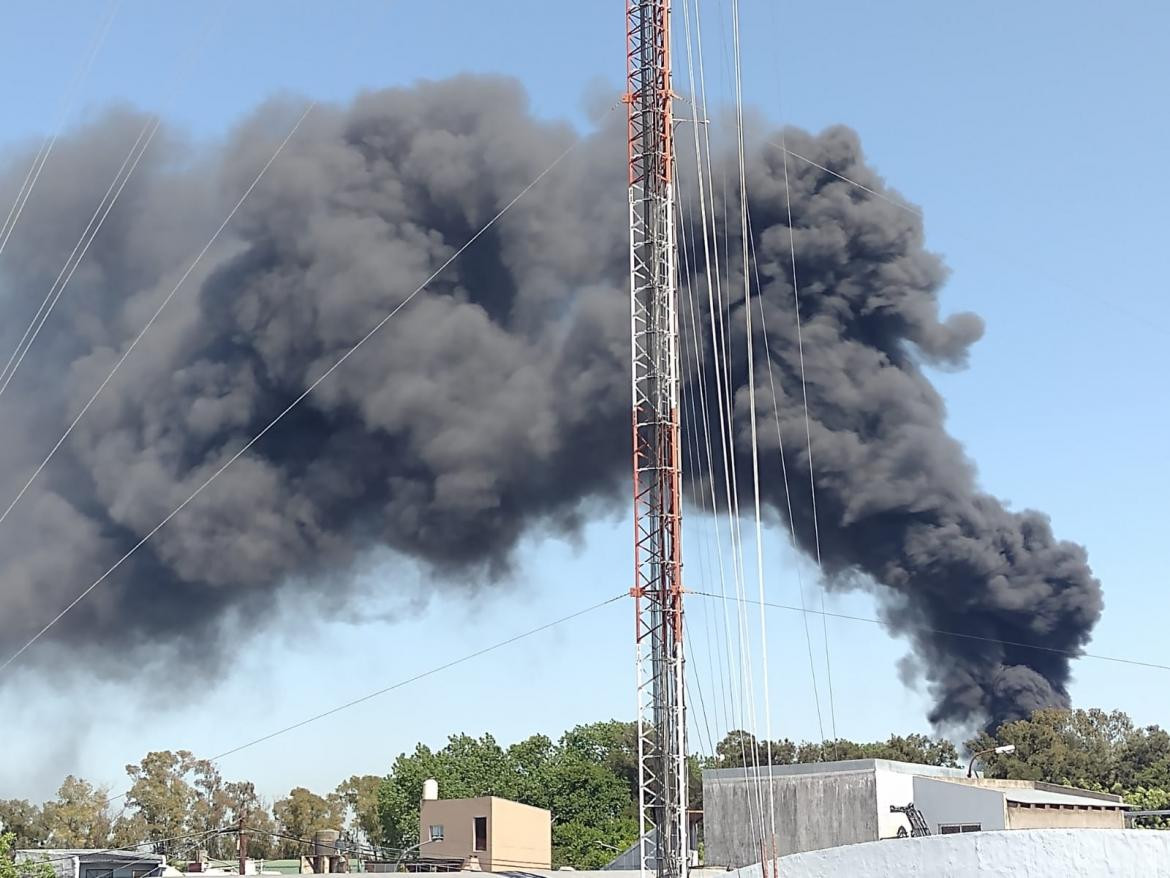 Incendio en Valentín Alsina