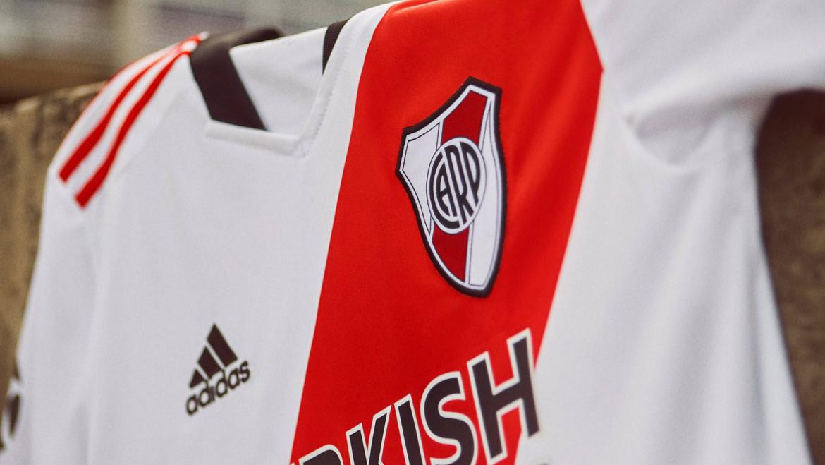 Camiseta River 2021.