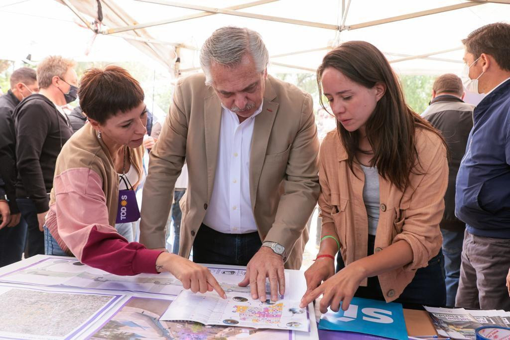 Mayra Mendoza y Alberto Fernández en Quilmes