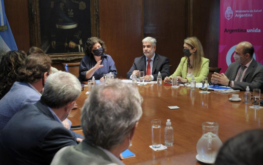 Carla Vizzotti y Roberto Feletti, reunión, NA