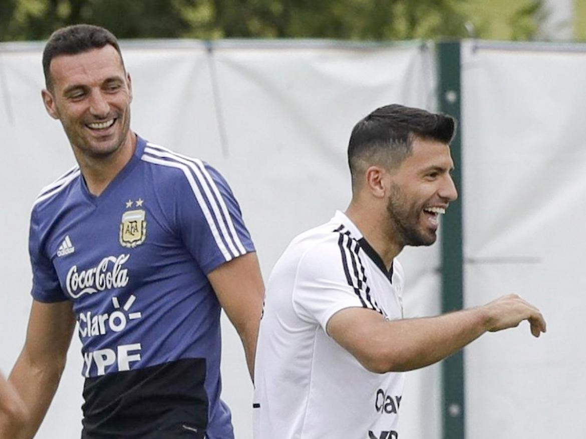 Lionel Scaloni y Sergio Aguero