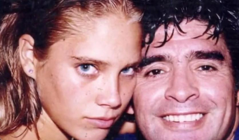 Mavys Álvarez y Diego Maradona, foto NA