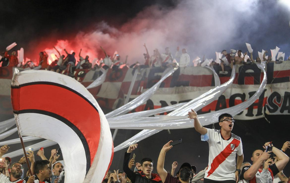 Hinchas de River en el Monumental, foto NA