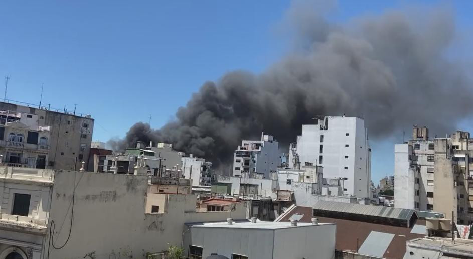 Incendio en depósito del Abasto