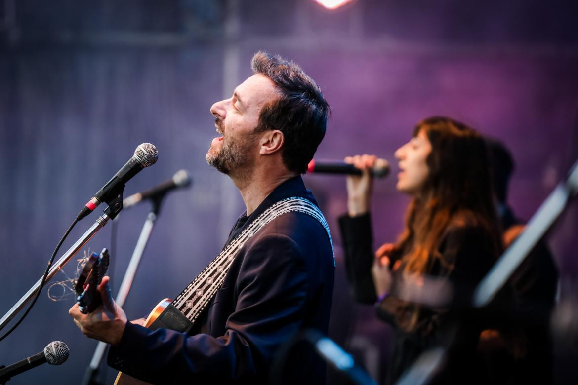 Fin de Fiesta en el Hipódromo de Palermo: la magia de Kevin Johansen, que no quedó en 