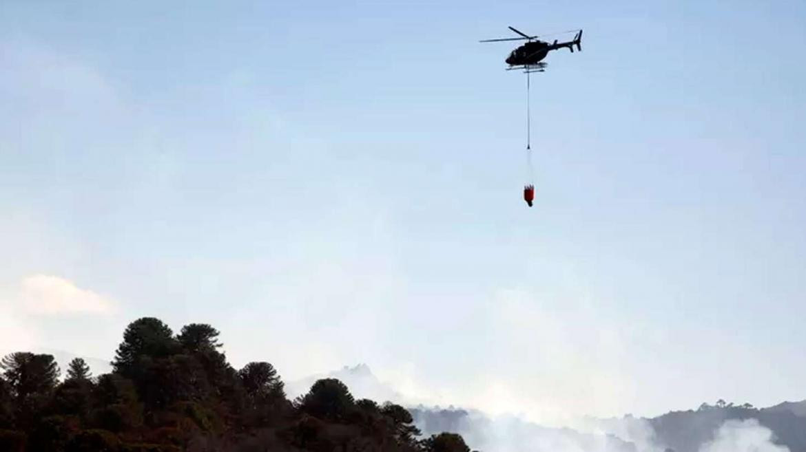 Cayó un helicoptero que combatía los incendios en la patagonia